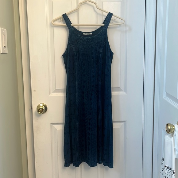 sapogee Dresses & Skirts - Flowy Sapogee blue Vintage embroidered dress size small